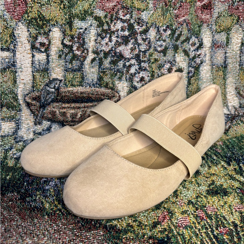 Y•not? Beige flats